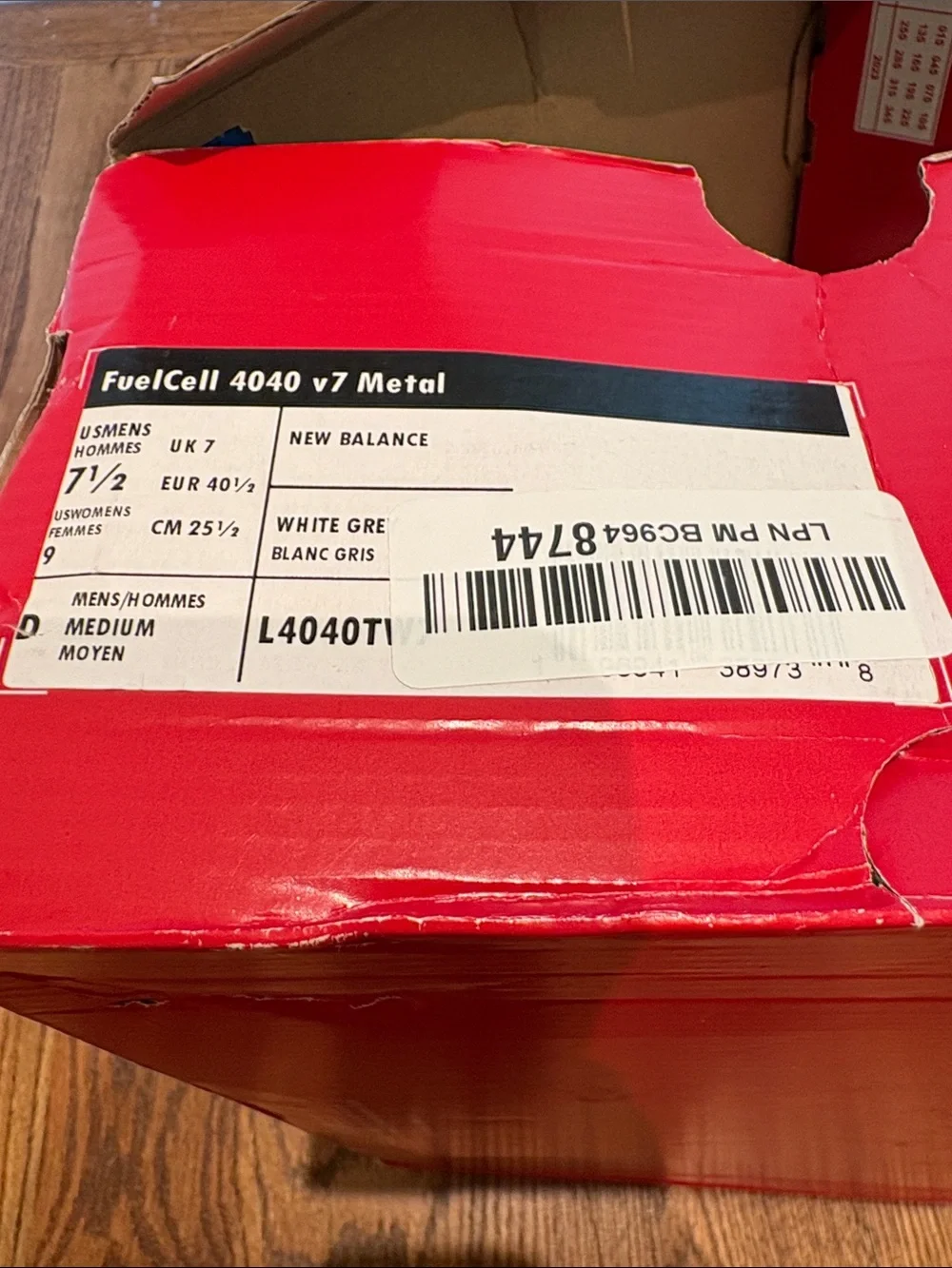 New Balance FuelCell 4040 v7 Metal Baseball Cleats